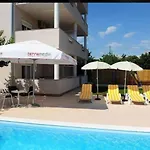 Apartman Lovre