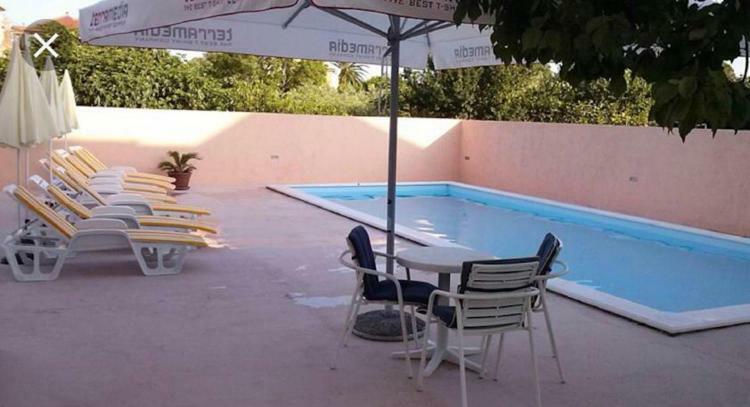 Apartment Apartman Lovre